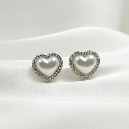 White Heart Pearl AD Outline Silver Plated Korean Earrings